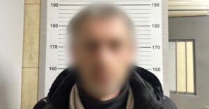 Клієнтка втратила майже мільйон гривень після ''клінингу'': у Києві затримали працівників автомийки за крадіжку