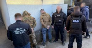 П’ять військових підозрюють у торгівлі зброєю з зони бойових дій