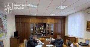 На Житомирщині суд буде слухати справу чиновників, що ''узаконили'' незаконну вирубку 178 сосен