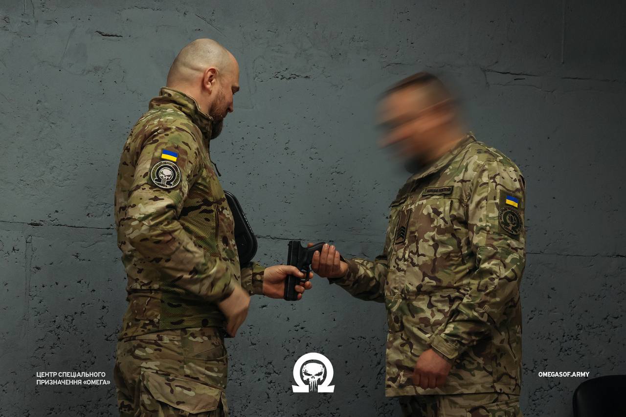 Сталь і честі: генерал-майор Павло Яцюк нагородив бійців спецпідрозділу "Омега