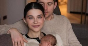 Остапчук із родиною емігрує до Канади через війну