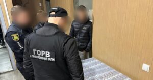 У Харкові розкрили схему виїзду за кордон за $20 тисяч: подробиці затримання