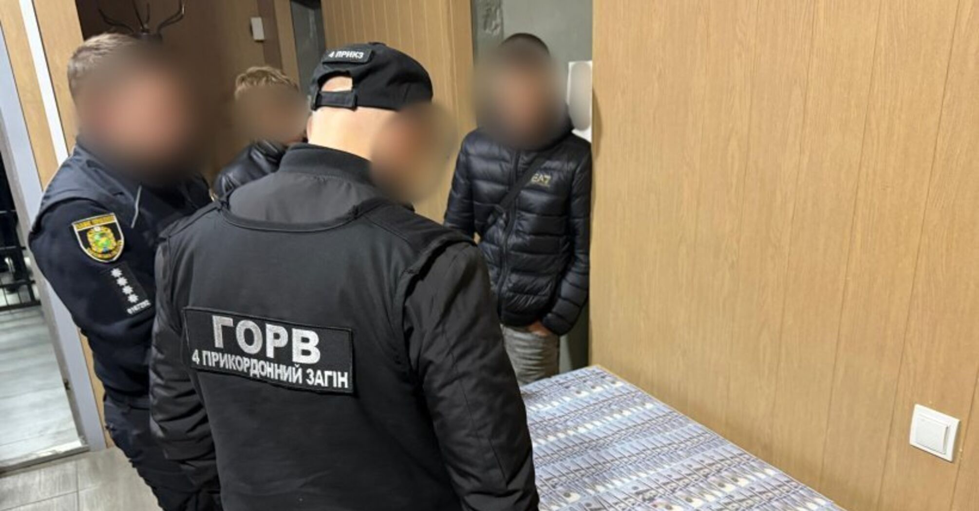 У Харкові розкрили схему виїзду за кордон за $20 тисяч: подробиці затримання